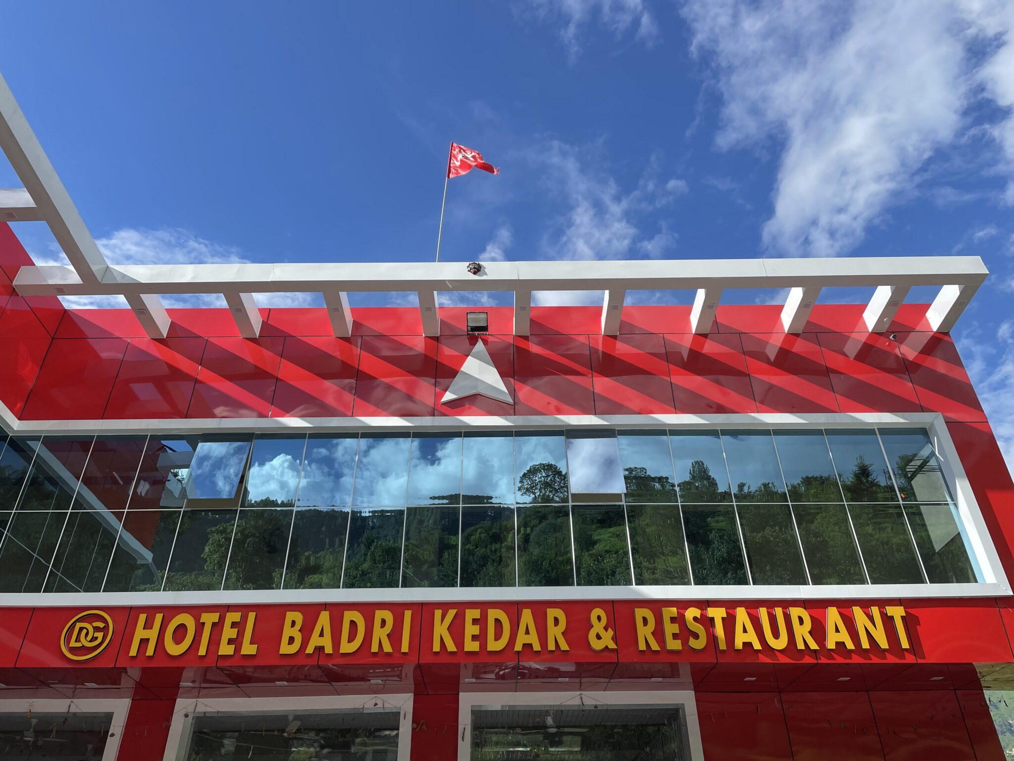 hotel badri kedar in kaudiya pipalkoti uttarakhand.